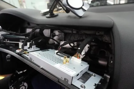 해외직구모니터 설치 하다가 실패한 아우디 Q7 3GMMI 옵션 차량 매립형 10.25인치 안드로이드올인원 재작업 도전by스탑엔고 있는 차량은 매립형 구매시 버튼없는거 확인 하세요
