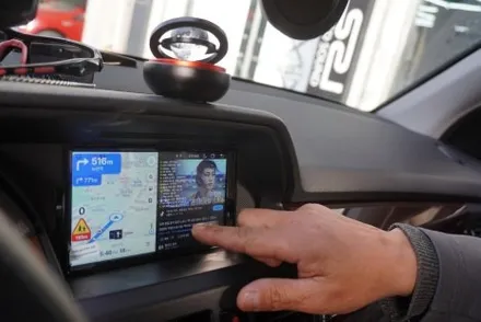 벤츠 GLK X204 모니터블랙아웃 고장 문제로 해외직구 안드로이드모니터 오디오 세트 제품 교체 설치by후방카메라 GPS는 순정을 확인 연결 됩니다