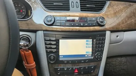 벤츠 W219 CLS 순정 모니터는 유지하고 룸미러 모니터 이용 후방카메라 AUX 모드 이용 블루투스 오디오 설치