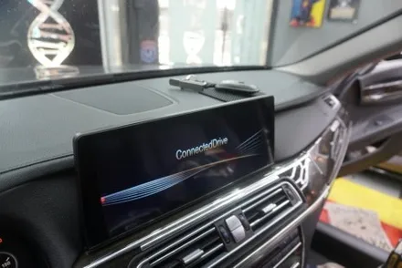 BMW 7시리즈 CIC 옵션 모니터 교체 카플레이 안드로이드오토 해외 직구 안드로이드 올인원 설치 우리 동네는 고수가 작업한다