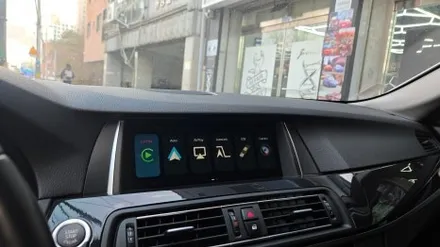 BMW F10 5시리즈 NBT 옵션 순정 모니터 이용  아이드라이브 스마트폰 터치  사용 노터치 카플레이 안드로이드오토  유선 무선  제품 설치