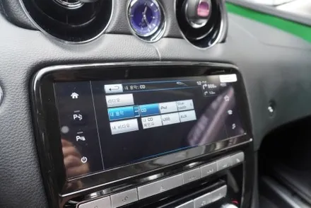 재규어 XJ 10.25인치 모니터 교체 퀵 주문 당일 설치 카인원프로맥스 설치 카플레이 안드로이드오토 올인원 설치 우리 동네는 고수가 작업한다 캡틴홍