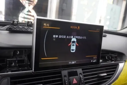 아우디 A6 C7 전기형 3GMMI 플러스  9인치 해외 직구 모니터 교체 설치 작업 고수가 작업하면 뭐가 달라도 다르겠쥬