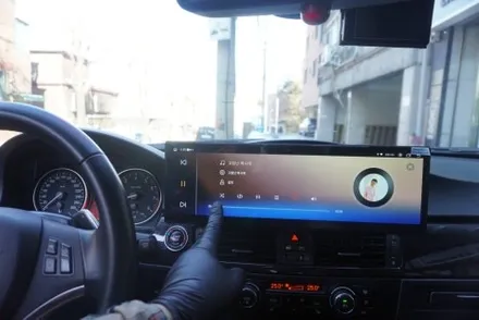 BMW E 바디 3시리즈 328 컨버터블 해외 직구 안드로이드 올인원 15인치 와이드 모니터 교체  신형 스마트키 이지가드 설치 작업