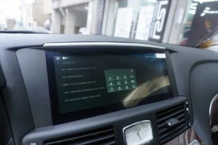 인피니티 Q70 M37 전용 10.25인치 모니터교체 블루화면 오작동 순정 후방카메라 고장 수리 까지 by월세없는곳에서 직원없이 예약제1인시공캡틴홍