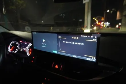 야간 예약 시공 아우디 A6 C7 구형 국산12.3 인치 모니터 M2C200I플러스 탈거 해외직구 15인치 안드로이드올인원 교체 재작업 설치