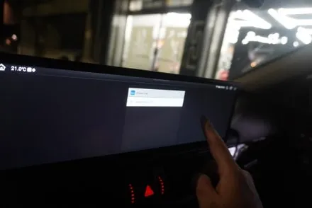 야간 예약 시공 아우디 A6 C7 구형 국산12.3 인치 모니터 M2C200I플러스 탈거 해외직구 15인치 안드로이드올인원 교체 재작업 설치