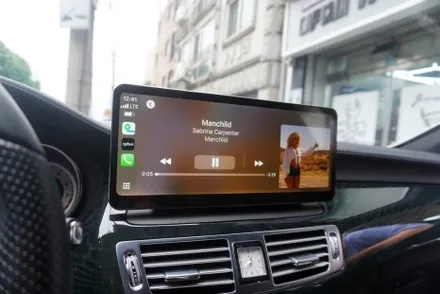 벤츠 CLS W218 후기형 모니터 교체 해외 직구 카플레이 안드로이드오토 올인원 설치 우리 동네는 고수가 작업한다 예약제1인시공 캡틴홍