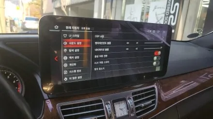 벤츠 모니터 교체 우리 동네는 고수가 1인 시공합니다 E 클래스 W212 후기형 해외 직구 안드로이드 올인원 설치 순정 USB 소켓 교체