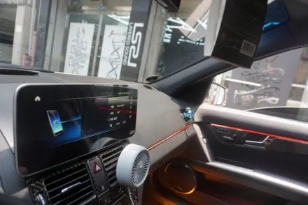 W204 전기형 벤츠 C63AMG 해외직구후  직접 DIY 작업 제품 오작동 실패 SOS 캡틴홍 고사양 MNG 10.25인치 재작업 후방카메라 교체 설치