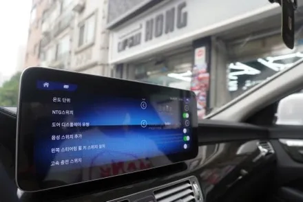 벤츠 CLS 고사양 국내 재고 안드로이드 올인원 12.5인치 카인원프로맥스 교체 국산 모니터 M2C 탈거 설치