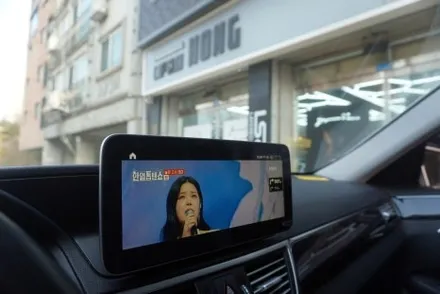 벤츠 모니터 교체 설치 고수가 예약된 작업은 휴일에도 1인 시공합니다 W212 E 클래스 NTG4.5 고사양 MNG 10.25 안드로이드 내비게이션 설치