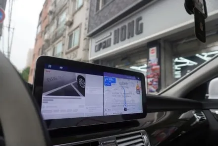 벤츠 CLS 고사양 국내 재고 안드로이드 올인원 12.5인치 카인원프로맥스 교체 국산 모니터 M2C 탈거 설치