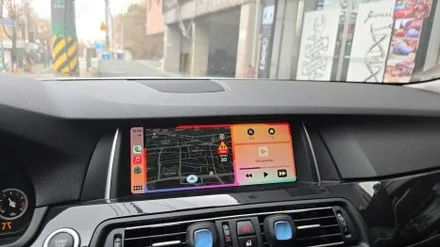 BMW F10 5시리즈 NBT 옵션 순정 모니터 이용  아이드라이브 스마트폰 터치  사용 노터치 카플레이 안드로이드오토  유선 무선  제품 설치