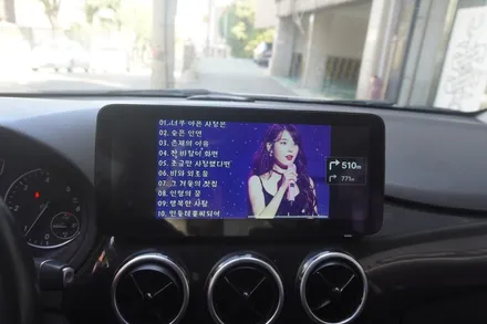 벤츠 B클래스 해외직구 보급형 모니터 MNX 12.5인치 안드로이드올인원 후방카메라 하이패스 연결 설치