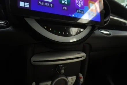 미니쿠퍼 2세대 아날로그 계기판 탈거 후 해외 직구 모니터 교체 블루투스 카플레이 안드로이드오토 안드로이드 올인원 설치 핸들 리모컨 사용하시는 분들은 캔박스 같이 구입하세요