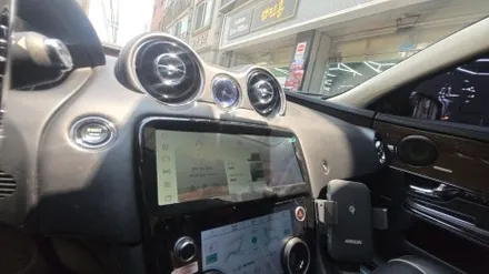 재규어 XJ 모니터 디지털 공조 교체 퀵 주문 당일 설치 카인원프로맥스