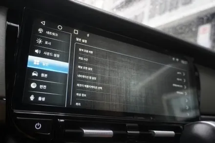 포르쉐 파나메라 보스 앰프 모니터 교체 전파인증받은 국내 재고 이용 퀵 주문 당일 설치 카플레이 안드로이드 오토 안드로이드 올인원 광출력 옵티컬 케이블 연결 카인원프로맥스