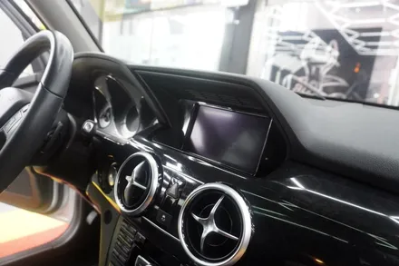 [벤츠공식멀티미디어AS지정점 캡틴홍] 벤츠 GLK 후기형 AUX코딩 내비게이션 Z8000 블랙박스 IOT 국산 12.3인치 M2C200A플러스 안드로이드셋탑 카블릿 매립 시공