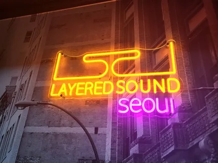 메이드인코리아 네트워크전자 아트뷰 조합 아우디 신형 88A 국산 12.3인치 모니터 M2C200A플러스 인터넷 연결 없이 아틀란V5 사용 가능 아우디 A8 D4 설치 작업