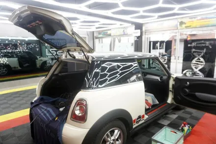 [예약제1인시공 캡틴홍] BMW 미니 쿠퍼 순정 모니터 비주얼부스터 옵션 차량에 애플 카플레이 안드로이드오토 후방카메라 2채널 블랙박스 Q100V 시공