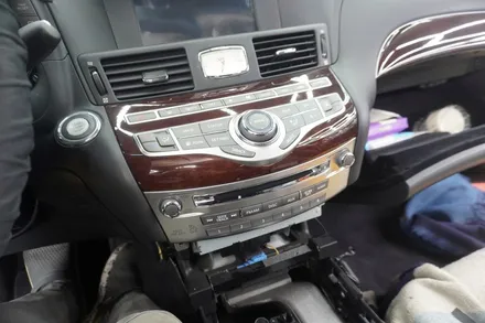 인피니티 Q70 M37 내비게이션 후방카메라 10.25인치 순정 오디오연동 안드로이드모니터 교체 시공 IPOD 전용 USBAUX 연결