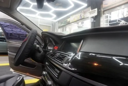 BMW F10 5시리즈 NBT 옵션 12.3인치 모니터 교체 안드로이드올인원 내비게이션 순정 GPS 안테나 연결 작업by월세없는곳에서 직원없이 예약제1인시공캡틴홍