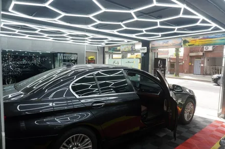 BMW F10 5시리즈 NBT 옵션 센터스피커 그릴망 교체 12.3인치 안드로이드모니터 올인원 내비게이션 시공