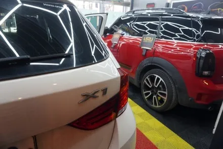 BMW X1 CIC 순정 모니터 있는 옵션 차량 10.25인치 안드로이드  모니터 올인원 내비게이션 교체 오디오 탈거가 작업의 반이 네요by예약제1인시공캡틴홍