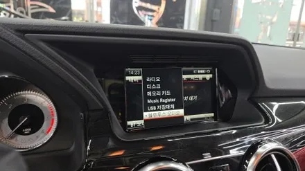 자동차 인스톨 20년 이상 노력은 매일 쌓아 가는 거다 1인 시공 캡틴홍 2014 벤츠 GLK 순정 모니터 이용 노터치 카플레이 안드로이드오토 아이나비 블랙박스 하이패스 설치