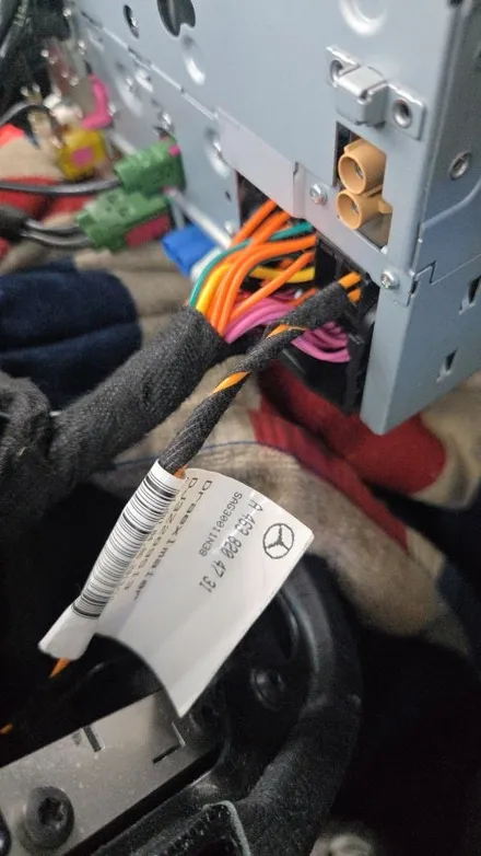 벤츠 G 바겐 10.25인치 모니터 교체 무선 카플레이 안드로이드오토 카인원Q