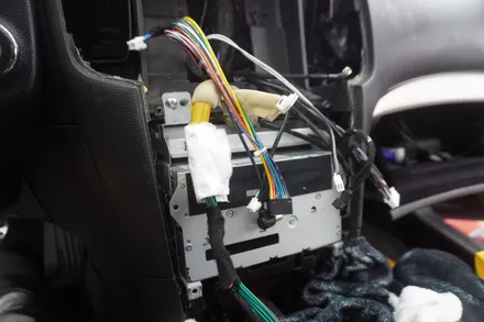 인피니티 G37 세단 차량 해외직구 9인치 안드로이드모니터 내비게이션 고객분 직접 DIY 오디오 모니터 블랙아웃 고장 작업에 진심인 캡틴홍 재작업 도전