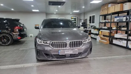 BMW 6GT 차량에 순정 서라운드뷰 (어라운드뷰) 시공 / 서울 중랑