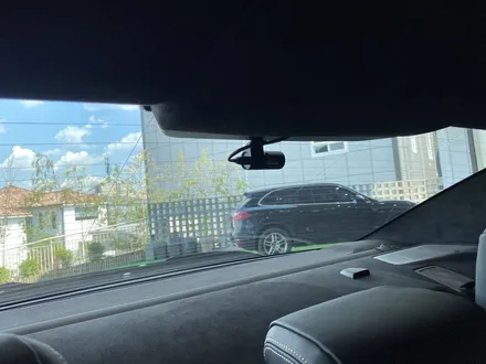 2023 BMW M5 Competition 차량에 순정블랙박스 제거 후 아이나비 QXD1 블랙박스, 셀뱅크 보조배터리 시공 / 성남,분당,판교