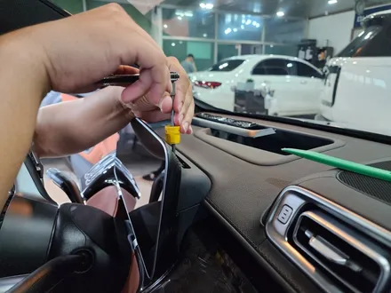 벤츠S500 (W223) 차량에 액티브엠비언트와 4D 부메스터 시공 / 성남,분당,판교