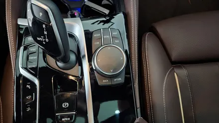 BMW 6GT 차량에 크리스탈 기어봉 3종셋트 숏타입 시공 / 성남,분당,판교
