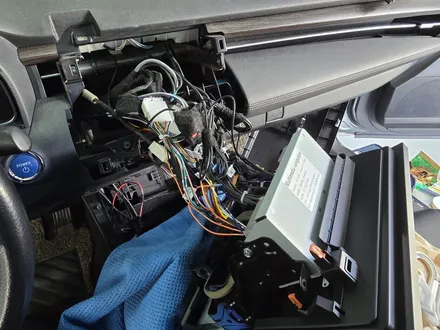 토요타 아발론 차량에 12.3인치 안드로이드올인원 시공 (카플레이, 안드로이드오토) / 성남,분당,판교