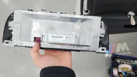 BMW 5시리즈 F10에 12.3인치 8코어 CPU 8G 램 안드로이드 올인원 시공