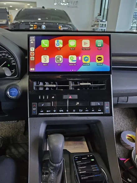 토요타 아발론 차량에 12.3인치 안드로이드올인원 시공 (카플레이, 안드로이드오토) / 성남,분당,판교