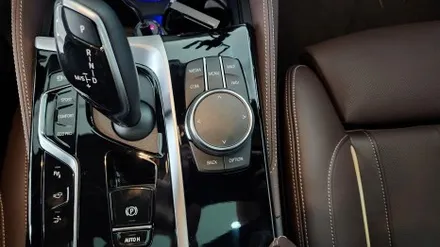 BMW 6GT 차량에 크리스탈 기어봉 3종셋트 숏타입 시공 / 성남,분당,판교
