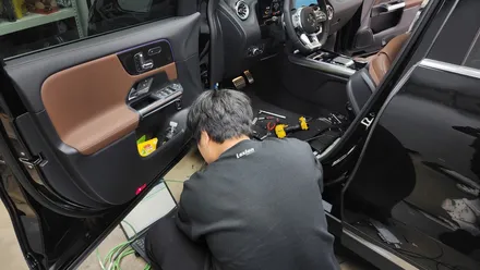 벤츠 GLA 45 AMG 순정 어라운드뷰 카메라 장착 완료 / 성남,분당,판교