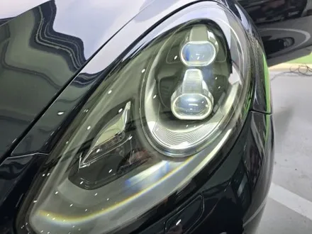 포르쉐 파나메라970.2 차량에 제논 헤드라이트 탈거 후 순정 Full LED 헤드라이트 시공 / 성남,분당,판교