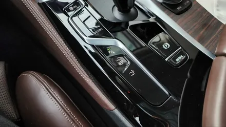 BMW 6GT 차량에 순정 서라운드뷰 (어라운드뷰) 시공 / 서울 중랑