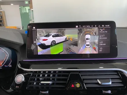BMW 530i 차량에 순정서라운드뷰 시공 / 성남,분당,판교