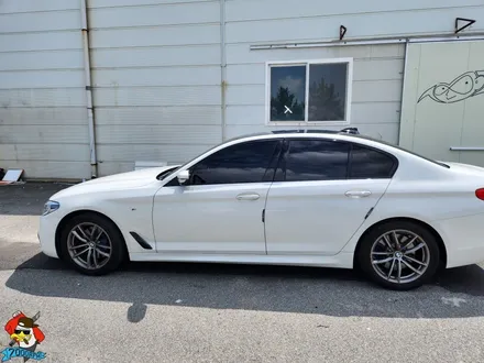 청주랩핑샵 7000rpm BMW 530I 크롬 부분 랩핑 시공(3M 2080 블랙 유광) / 청주 남촌동