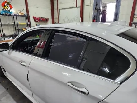 청주랩핑샵 7000rpm BMW 530I 크롬 부분 랩핑 시공(3M 2080 블랙 유광) / 청주 남촌동