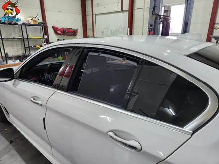 청주랩핑샵 7000rpm BMW 530I 크롬 부분 랩핑 시공(3M 2080 블랙 유광) / 청주 남촌동