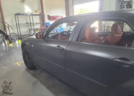 청주랩핑샵 7000rpm 크라이슬러 300c 에이버리 매트 블랙, 매트 오렌지 전체 시공 / 청주 남촌동