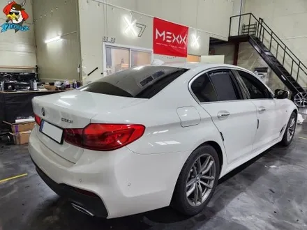 청주랩핑샵 7000rpm BMW 530I 크롬 부분 랩핑 시공(3M 2080 블랙 유광) / 청주 남촌동