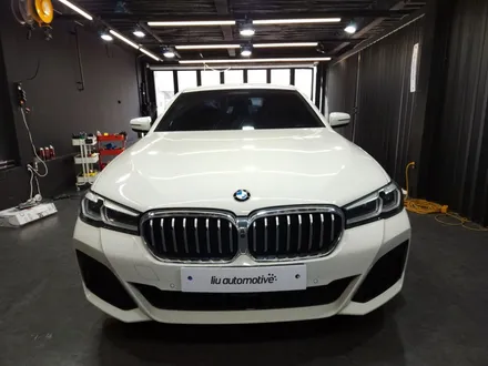 BMW G30 LCI 5시리즈 아이코닉글로우 프론트 그릴